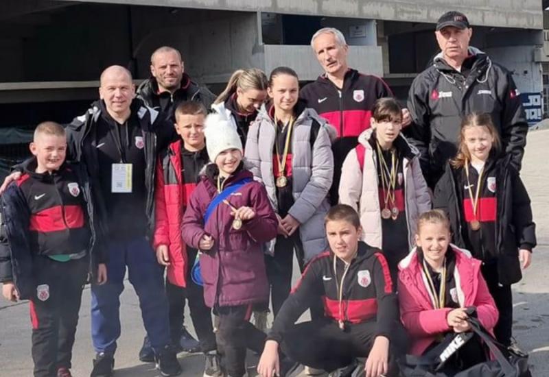 Karate klub Mostar se okitio s 5 zlatnih, dvije srebrene i sedam brončanih medalja